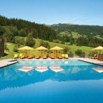SetWidth1300-Outdoorpool-Summer-Kempinski-Hotel-Das-Tirol