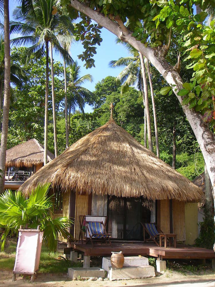 Fast Beachfront Bungalow beim Thapwarin