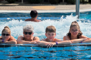 Warum Mehrgenerationen Urlaub im Rogner Bad Blumau so gut funktioniert